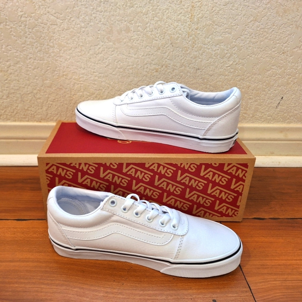 Vans - Picture 2 of 4